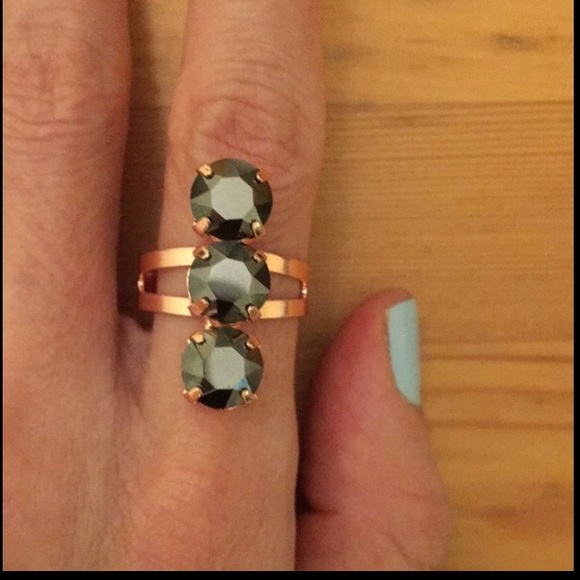Gorgeous Metallic Gray-Black Hematite Crystal Rose Gold Statement Ring - Picture 8 of 9